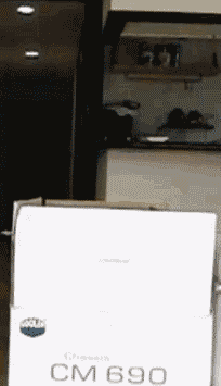 Когда мама зовет кушать. Или жена. Хотя… нет, скорее мама. гифки, жизненно, кот